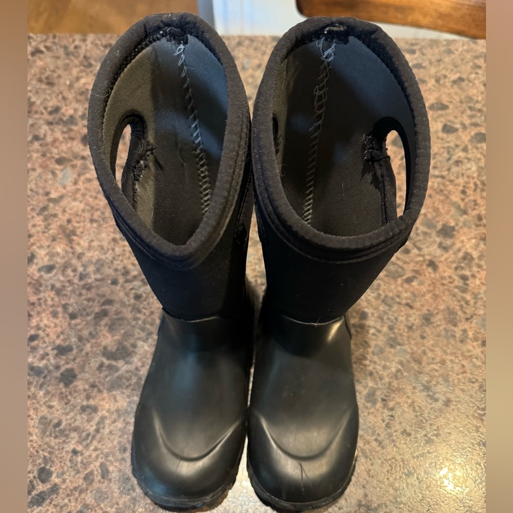 BOGS Black-Size 11-SOLD